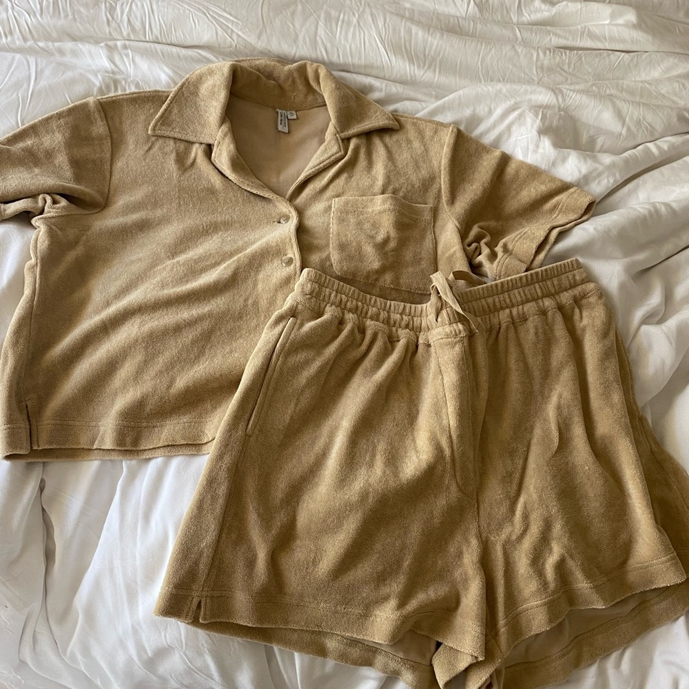 Boxy/Relaxed Terry Shirt and Shorts